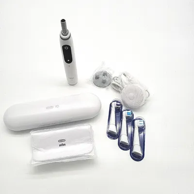 Produktbild von Oral-B iO Series 8 Plus Edition white (4210201443841)