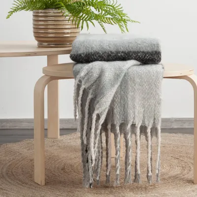 Produktbild von Eurofirany Decke Wohndecke Sofadecke MOHER 2 130x170 cm creme hellgrau