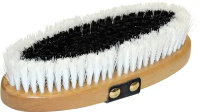 Produktbild von KERBL Pferdekardätsche BrushundCo, 17 x 6.5 cm