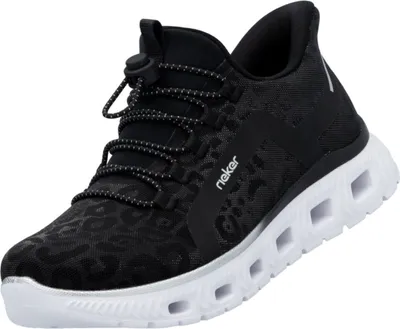 Auf dem Bild ist ein schwarzer flacher Schuh zu sehen der von der Seite abgebildet ist. Der Schuh hat eine schlichte und elegante Form mit einer glatten Oberfläche.