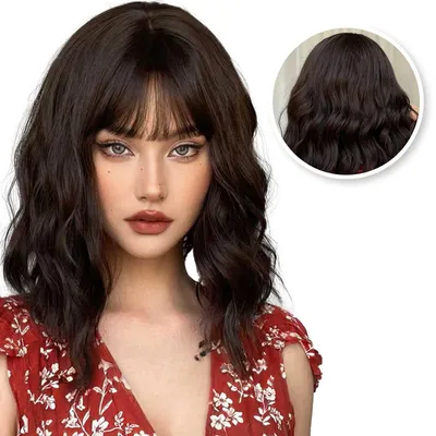 Produktbild von SassyGoods Kurze Dunkelbraune Damenperücke – Bob Schnitt – Welliges Haar – Verstellbar & Waschbar – 35 cm