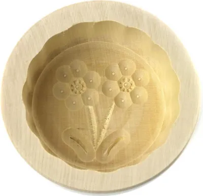 Produktbild von Butterform rund 60 g, aus Ahornholz, 8 cm, Motiv Blume D
