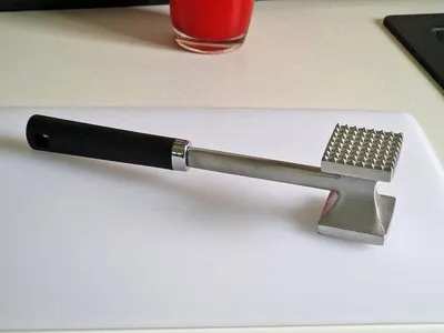 Immagine prodotto di Tritacarne leggero - Tritacarne in alluminio con manico in gomma