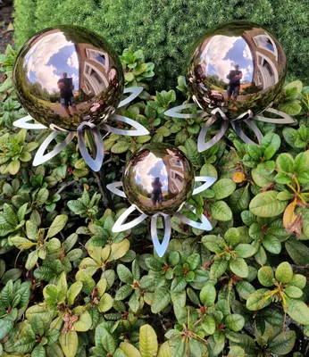 Produktbild von Blütenzauber Paris Rosenkugel 15/15/10 cm Edelstahl golden rose poliert Gartenstecker mit Stab 80 cm