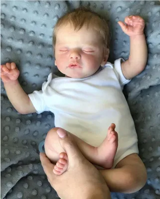 Productafbeelding van 46 cm grote, complete reborn-baby pop Sam, levensecht, met 3D-huid, zichtbare aderen, handgemaakt haar, geschikt als cadeau voor een pasgeborene.