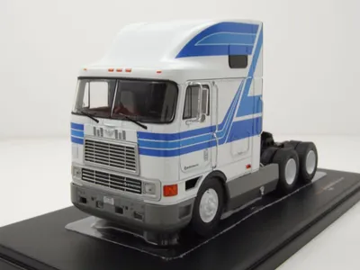 Produktbild von Ixo Models TR190 International Eagle Cabover Zugmaschine 1995 weiß blau 1:43