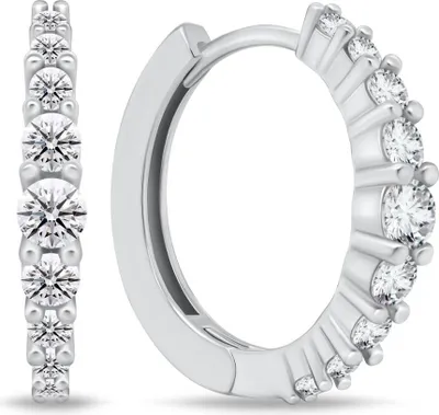 Produktbild von Charming silver round earrings PE077