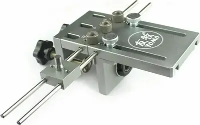 Image de Gabarit de perçage pour chevilles - Kit de guidage de perçage - Trous 6/8/10 mm - Réglable - Alliage d'aluminium - Argent