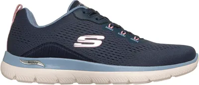 Imagen del producto de SKECHERS ARCH FIT SUMMITS - DAILY FLOW. Color: Azul marino claro. Talla: 36