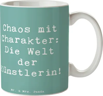 Produktbild von Mr. & Mrs. Panda Kaffeetasse Spruch Künstlerin Chaos - Meeresbrise - Geschenk, Geschenke mit Herz, Kreativindustrie, Becher, handgefertigte, Teetasse, Kaffeebecher, Tasse