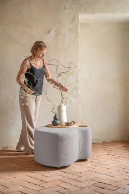 Produktbild von MIUFORM Miuf Pouf - Sitzpouf - 82x66cm - Hellgrau - Fußablage Hocker Sitzhocker