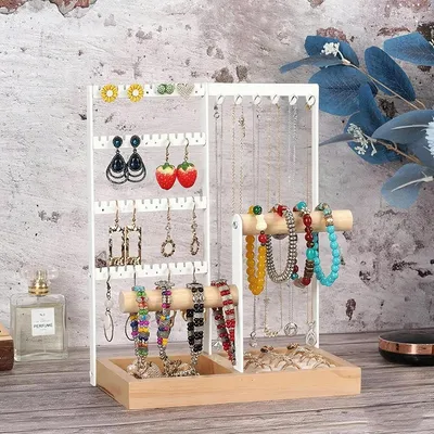 Produktbild von Holz-Schmuckhalter mit Ringablage und mehreren Ebenen