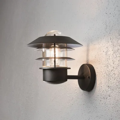 Produktbild von Konstsmide Modena Wandleuchte schwarz lackiertes Aluminium, klares Glas 7303-750