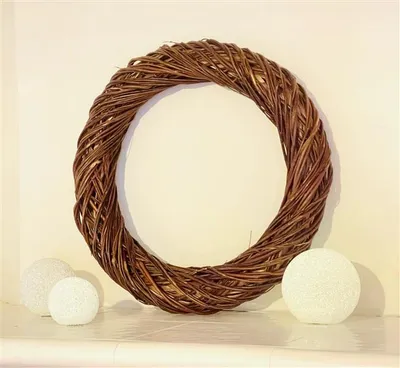 Image de grande couronne de brindilles Ø 47 cm, couronne décorative pour l'intérieur et l'extérieur, couronne de porte, couronne naturelle, couronne murale