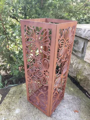 Produktbild von Edelrost Windlicht Säule Schmetterlinge