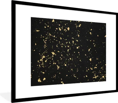 Produktbild von MuchoWow® Gerahmtes Poster Goldene Flocken auf schwarzem Hintergrund 80x60 cm - Poster mit Schwarzem Bilderrahmen Wandposter Rahmen Foto Bilder - Schlafzimmer-Dekorationen - Fotoposter