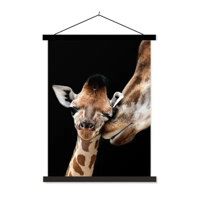Produktbild von MuchoWow® Textilposter Giraffe - Tiere - Schwarz - Porträt - Tiere 90x120 cm mit schwarzem Rahmen - Dekoration