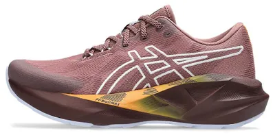Immagine prodotto di Scarpe da corsa da donna ASICS Novablast 5 TR, colore bordeaux, taglia 4.5 UK