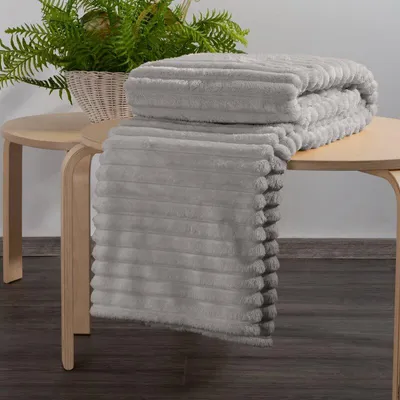 Produktbild von Kuschelige Decke SOFT weich & warm perfekte Wohndecke zum Wohn- und Schlafzimmer 150X200 cm beige