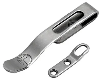 Immagine prodotto di Clip tascabile Leatherman e anello portachiavi P&T colorato.
