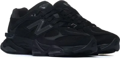 Produktbild von Kaufen Sie den New Balance U9060ZGE Black Cement bei Kicksshop. Sportlicher schwarz-grauer Herrensneaker mit modernem Design und bequemer Passform.