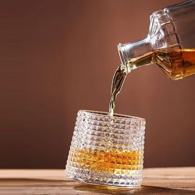 Imagen del producto de Hermia Concept, Small 8, Juego de vasos para whisky (de 2 piezas), transparente, 100% vidrio de borosilicato, 8 x 8 x 6,8 cm