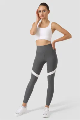 Produktbild von Garnished Laser-Cut Leggings mit Tasche