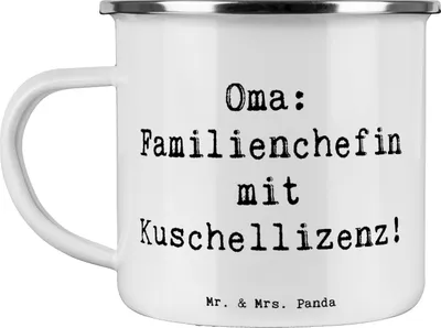 Produktbild von Mr. & Mrs. Panda Teetasse Spruch Oma Familienchefin - Weiß - Geschenk, Geborgenheit, Geschichten, Kuscheln, Familie, Omi, Campingtasse, becher emaille, Pott, Freude