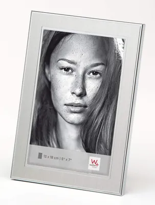 Produktbild von Walther Design Bilderrahmen Silber 15 x 20 cm Jazz Portraitrahmen