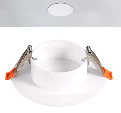 Immagine prodotto di Piastra di copertura per foro del soffitto - Pannello di copertura - Nasconde i fori - Montaggio rapido - 94 cm - Bianco