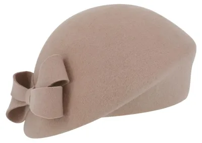 Fiebig schicker asymmetrischer Pillbox-Filzhut mit Schleife in beige