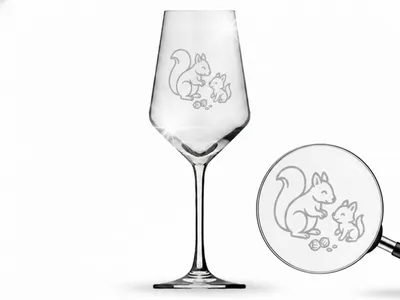 Produktbild von Exoda Weinglas Eichhörnchen Gravur 350ml spülmaschinenfest Design