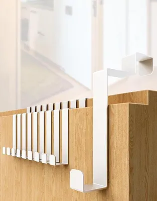 Produktbild von Famanu Türhaken Set - 10 weiße Türhaken - Für den Innenbereich - Ideal für Kleidung
