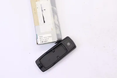 Obrázek produktu pro Originální adaptér AUDI pro mobilní telefony NOKIA 6610/7210/7250/7250I 8P0051435CK