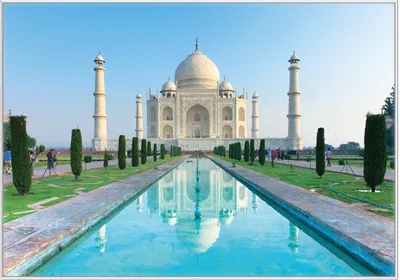 Produktbild von Wallario Wandbild Taj Mahal - Mausoleum in Indien, Größe: 70,30 x 100,30 cm, Poster mit weißem Kunststoffrahmen