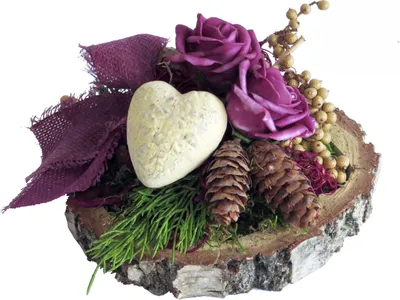 Produktbild von Grabschmuck Birkenscheiben-Tablett mit Herz und Foamrosen CreaFlor Home