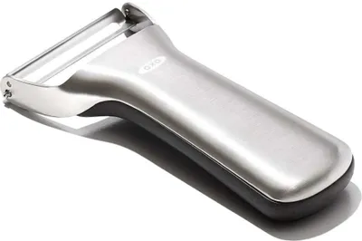 Image de OXO Good Grips Grattoir en acier Y-model