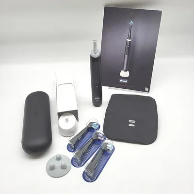 Produktbild von Oral-B iO Series 5 Plus Edition Elektrische ZahnbürsteElectric Toothbrush PLUS (189,99)