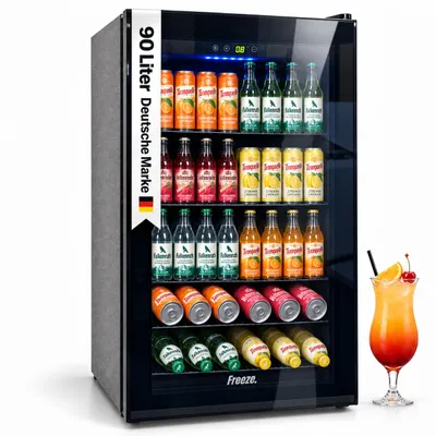 Produktbild von Freeze. 90L Getränkekühlschrank, Mini-Kühlschrank für 126 Dosen, Glastürkühlschrank, Weinkühler, kleiner Kühlschrank mit Glastür und verstellbaren Regalen für Zuhause/Bar/Büro, frostfrei, Schwarz, KI-generiertes Bild