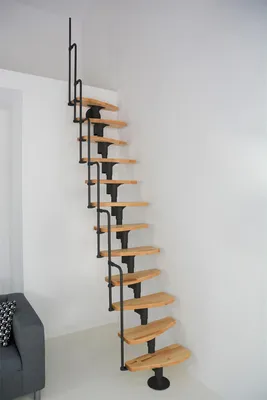 Produktbild von Minka Mittelholmtreppe Monaco 35 - 293,8cm Geschosshöhe Buche Schwarz