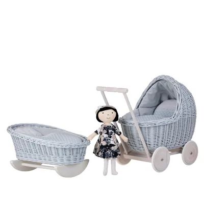 Produktbild von Lili Puppenwagen und Puppenwiege aus Weide (Baby blue) 48x28 H60/46x32 H20 cm
