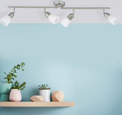 Produktbild von BRILLIANT Spotrohr Sofia | Deckenstrahler | Metall/Glas | chrom/weiß | drehbar | Köpfe schwenkbar | 4-flammig | 4x E14 max. 40 W