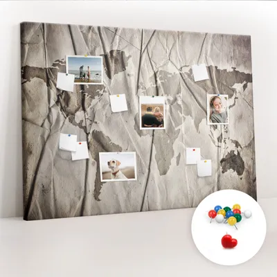 Obrázek produktu pro Korková nástěnka s kolíčky - Tabule s kolíky pro fotografie a poznámky - 140x100 cm - Připínáčky barevné 100 kusů - Vzor mapy světa