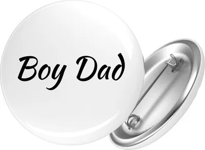 Produktbild von Huuraa Button Boy Dad Schriftzug 59mm rund mit Sicherheitsnadel Ansteckbutton Geschenkidee