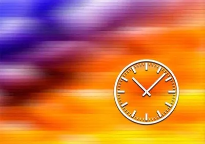 Produktbild von Moderne Wanduhr im Querformat mit Quarzwerk