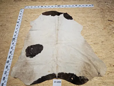 Produktbild von Kuhfell mit kleinen Mängeln 41-059