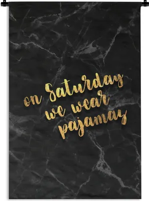 Produktbild von MuchoWow® Wandteppich Wandbehang Zitate - Pyjamas - Gold - Marmor 90x135 cm Tapisserie Dekoration Wandtuch - Baumwolle - Wandskulptur