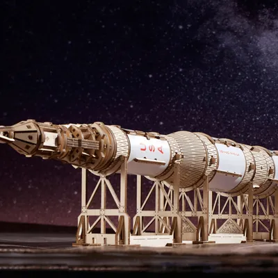 Produktbild von NASA Saturn V Rakete aus Holz