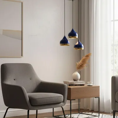Produktbild von Opviq, Elegante Pendelleuchte in Navy Blau, Metallkörper, verstellbare Höhe 25-111 cm, Ø30 cm Basisplatte, 3 x E27 Fassung, max. 40 W, ideal für moderne Wohnräume.