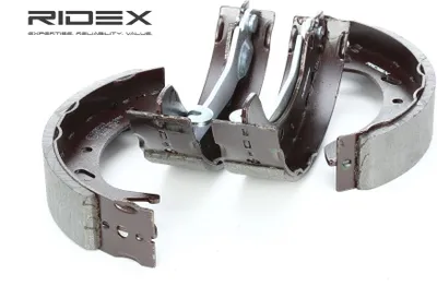 Produktbild von RIDEX Bremsbackensatz Trommelbremse Hinten für BMW 3 Limousine (E46) 70B0119